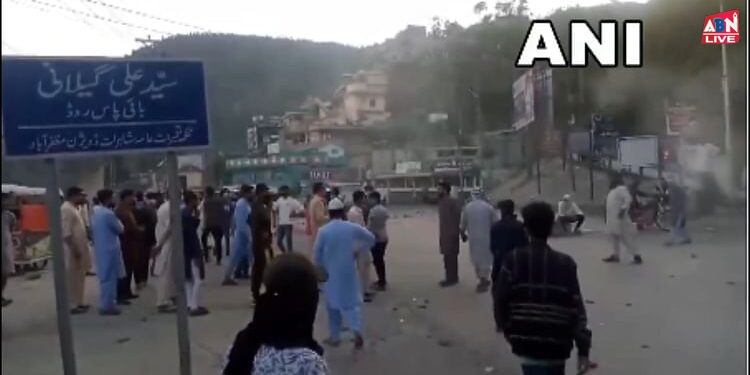 Srinagar: पीओके में पाकिस्तान को सैन्य मदद बढ़ा रहा चीन, होवित्जर तोपें तैनात...लीपा घाटी में सुरंग का निर्माण