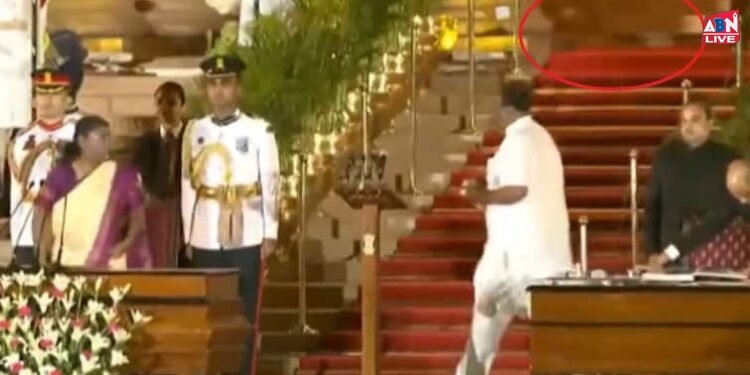 Rashtrapati Bhavan animal captured during live telecast delhi Police शपथ ग्रहण के दौरान राष्ट्रपति भवन में दिखा जंगली जानवर? पुलिस ने बताई Viral Video की सच्चाई