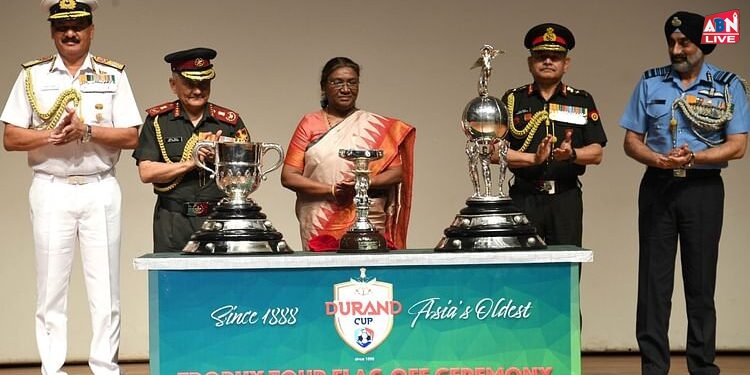 Durand Cup: राष्ट्रपति ने किया डूरंड कप का शुभारंभ कहा- भारतीय फुटबॉल के उत्थान के लिए मिलकर काम करना होगा..