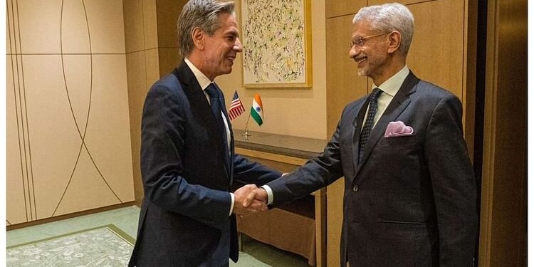 Jaishankar: जापान में विदेश मंत्री ने महात्मा गांधी की प्रतिमा का अनावरण किया, एंटनी ब्लिंकन से की मुलाकात