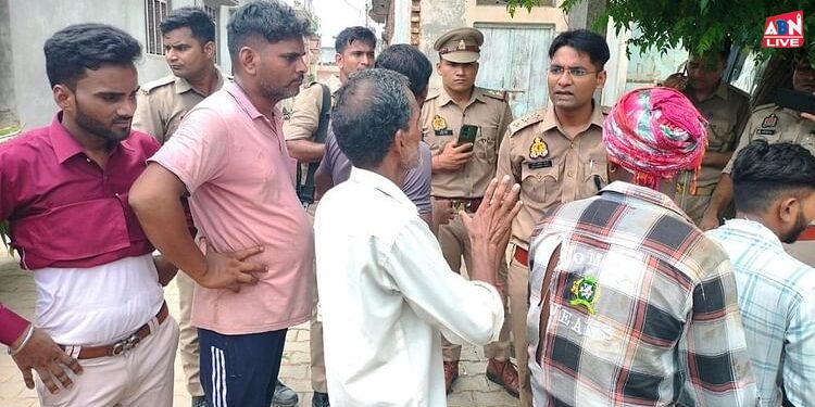 Muzaffarnagar: मढ़करीमपुर में युवक की घुड़चढ़ी पर पथराव, दो युवक घायल; दो थानों की पुलिस ने स्थिति को संभाला