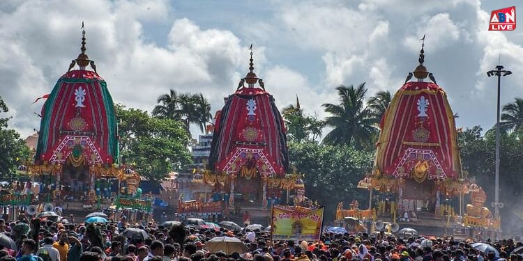 Puri Rath Yatra: भगवान बलभद्र की मूर्ति को रथ से उतारते वक्त हुआ हादसा; सेवादारों पर गिरी मूर्ति, नौ लोग घायल