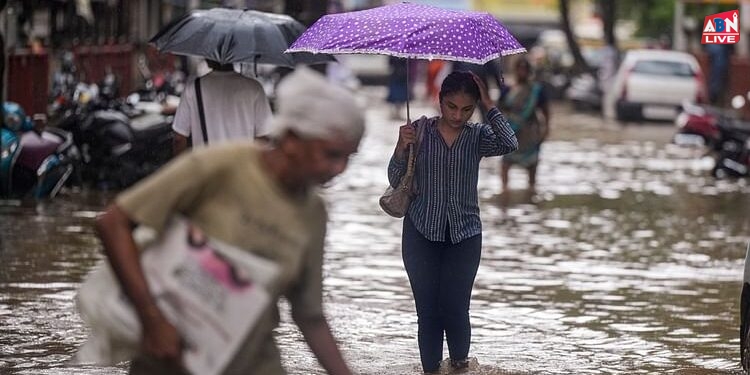 UP Weather : धीमी हुई मानसून की चाल... आज से फिर पकड़ेगा रफ्तार, इन जिलों के लिए भारी बारिश की चेतावनी