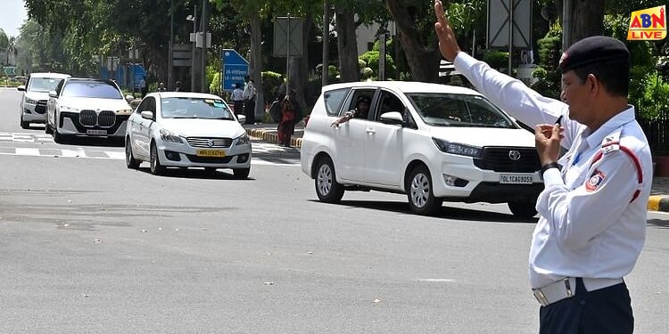 Delhi: आज इन रास्तों पर जाने से बचें दिल्लीवाले, नहीं तो होगी परेशानी; ट्रैफिक पुलिस ने जारी की एडवाइजरी