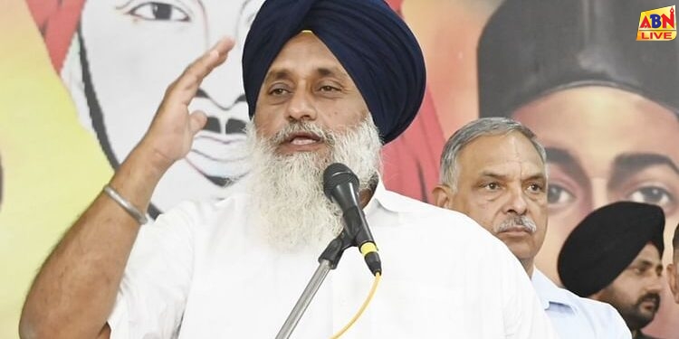 Punjab: सुखबीर बादल तनखाइया घोषित, पांच सिंह साहिबान ने बैठक के दाैरान लिया फैसला