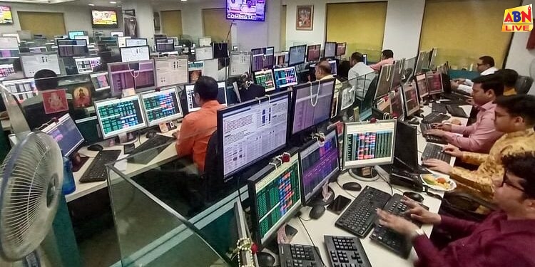 Sensex Opening Bell: शेयर बाजार में मजबूत बढ़त के साथ शुरुआत; सेंसेक्स 530 अंक चढ़ा, निफ्टी 24950 पर पहुंचा