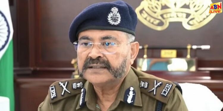 यूपी: प्रदेश के 2420 पुलिसकर्मियों का होगा सम्मान, उत्कृष्ट सेवा पदक के लिए 1742 कर्मी चयनित, लिस्ट हुई जारी