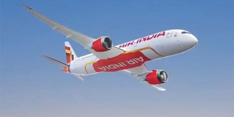 Air India: दिल्ली से न्यूयॉर्क जा रही फ्लाइट में यात्री के खाने में निकला कॉकरोच, एयर इंडिया ने शुरू कराई जांच