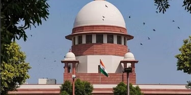 SC: 'आपराधिक मामले में संलिप्तता संपत्ति ध्वस्त करने का आधार नहीं'; गुजरात में कार्रवाई पर रोक लगाकर अदालत