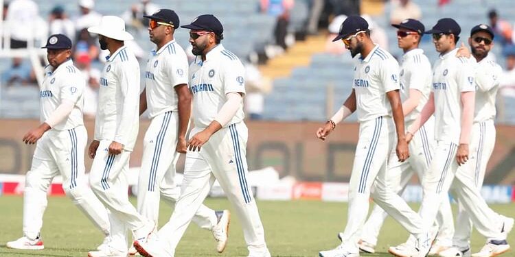 IND vs NZ Live Score: न्यूजीलैंड की पकड़ मजबूत, दूसरी पारी में 300+ रन की हुई लीड, क्या भारत कर पाएगा वापसी?