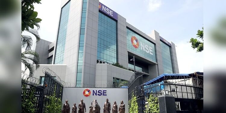 NSE Accounts: एनएसई के कुल ग्राहक खातों की संख्या 20 करोड़ के पार, एक्सचेंज ने ऐसे हासिल किया मील का पत्थर