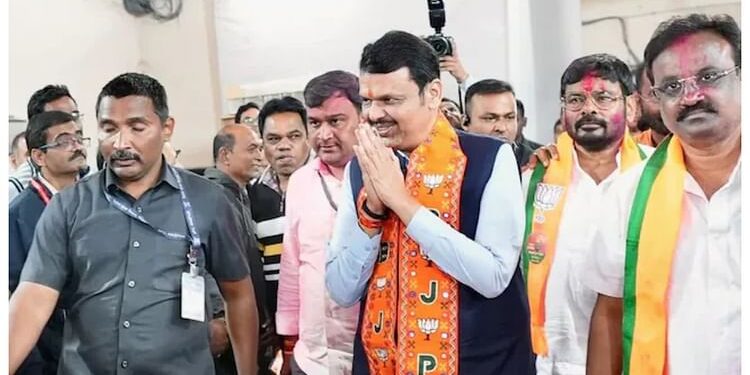 Devendra Fadnavis: 'शादी में आया हूं, राजनीति के लिए नहीं', फडणवीस ने अचानक दिल्ली आने की खुद बताई वजह