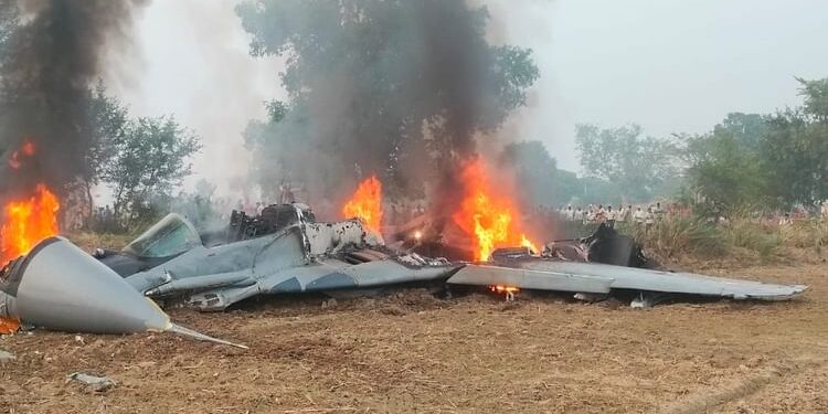 Mig-29 Crash: अपनी जान की नहीं... पायलट को ये थी फिक्र, ग्रामीणों से पूछा- आबादी से दूर गिरा है क्या विमान