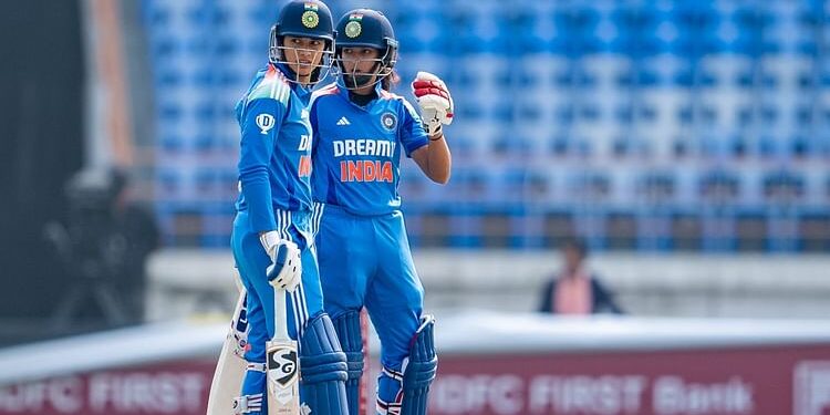 IND w vs Ire w Live Score: भारत को 233 के स्कोर पर लगा पहला झटका, मंधाना शतक लगाकर आउट, रावल क्रीज पर