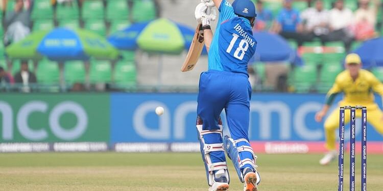 AFG vs AUS Live Score: 176 पर अफगानिस्तान की आधी टीम पवेलियन लौटी, कप्तान शाहिदी को जैम्पा ने आउट किया