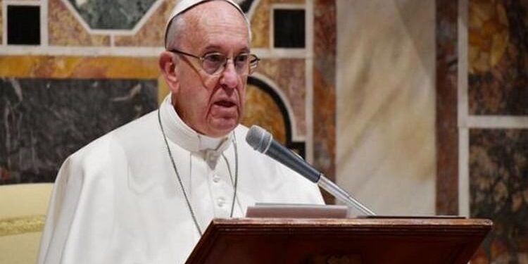 Pope Francis: पोप फ्रांसिस की सेहत में सुधार, डॉक्टरों ने श्वसन संक्रमण के इलाज के लिए पूर्ण आराम की सलाह दी