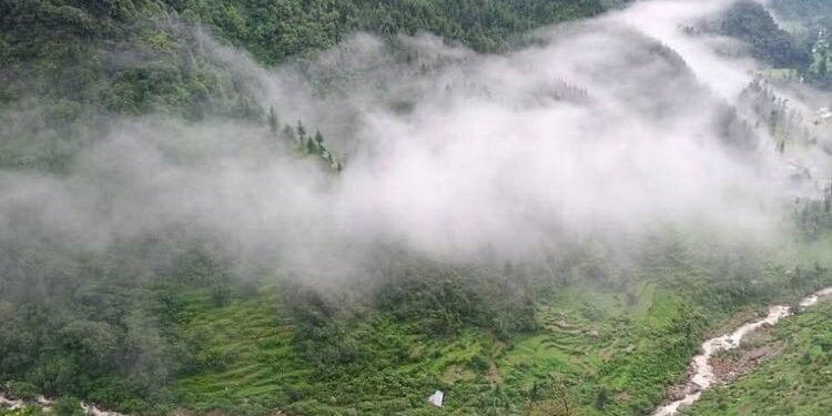 Himachal Weather: मंडी में फिर फटा बादल, कोरतंग में देर रात भारी नुकसान; हिमाचल में आज फिर भारी बारिश का अलर्ट