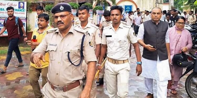 Odisha Immolation: पेट्रोल खरीदने का CCTV फुटेज मिला, पुलिस बोली- मृतका जैसी ही कदकाठी..; आत्मदाह की जांच तेज
