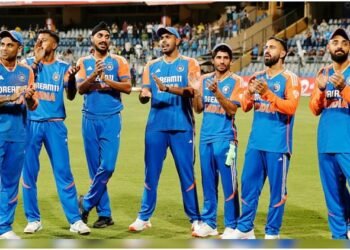 Asia Cup: एशिया कप में भारतीय प्लेइंग-11 कैसी दिखेगी? महान सुनील गावस्कर ने की भविष्यवाणी, इन चार को किया बाहर