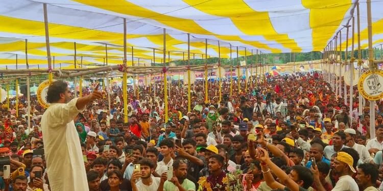 Bihar: नीतीश-तेजस्वी से आगे बढ़कर प्रशांत किशोर का एलान, कहा- सरकार बनी तो इतनी देगी मासिक पेंशन