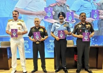 Defence: 'थिएटर कमान पर असहमति राष्ट्रहित को ध्यान में रखकर दूर की जाएगी', मतभेद सामने आने के बाद सीडीएस चौहान