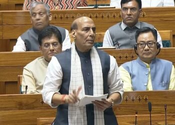 Defence: 'भारत का रक्षा उत्पादन 1.5 लाख करोड़ रुपये से अधिक के सर्वकालिक उच्च स्तर पर', बोले राजनाथ सिंह