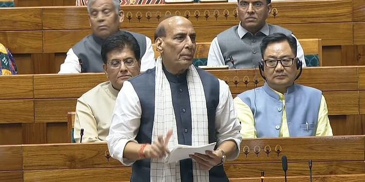 Defence: 'भारत का रक्षा उत्पादन 1.5 लाख करोड़ रुपये से अधिक के सर्वकालिक उच्च स्तर पर', बोले राजनाथ सिंह