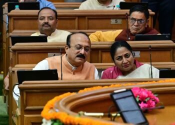 Delhi: दिल्ली विधानसभा में पास हुआ फीस बिल 2025, CM बोलीं- शिक्षा व्यापार नहीं, बच्चों के भविष्य का अधिकार