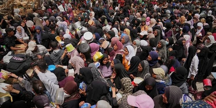 Gaza Crisis: नहीं थम रहा हिंसक संघर्ष, IDF चीफ ने 7 अक्तूबर की जांच रिपोर्ट रोकी; भुखमरी पर UN के अफसर से बात