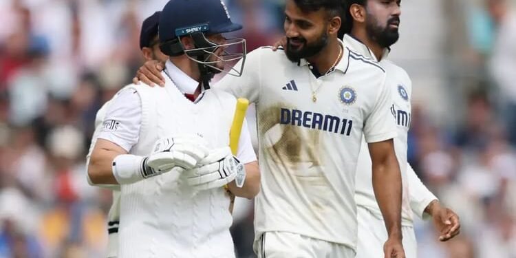 IND vs ENG: आखिरी टेस्ट में हार से बौखलाया इंग्लैंड, आकाश दीप पर प्रतिबंध लगाने की मांग, वजह जानकर चौंक जाएंगे