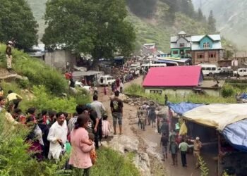 Kishtwar Tragedy: बारिश-भूस्खलन की चेतावनी के बाद भी नहीं चेते, छह दिन से किया जा रहा था रेड अलर्ट नजरअंदाज