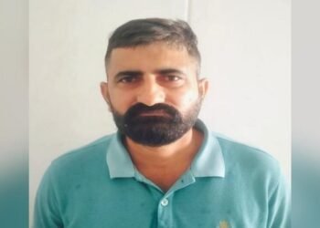 Muzaffarnagar: पिता पर 34 मुकदमे, बेटा सीबीआई में सब इंस्पेक्टर, बेटी कर रही नीट की तैयारी, दंग कर देगी ये खबर