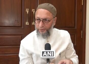 Owaisi vs RSS: भारतीयों के पारिवारिक जीवन में दखल देने वाले भागवत कौन? 'तीन बच्चे' वाले बयान पर ओवैसी ने पूछा