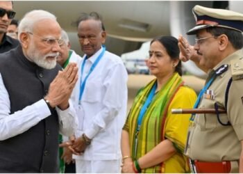 PM Modi In Bengaluru: बंगलूरू में पीएम मोदी की जनसभा थोड़ी देर में; राहुल के आरोपों पर कर सकते हैं पलटवार