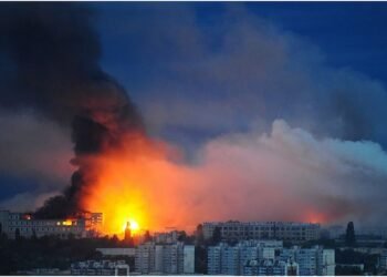 Russia-Ukraine War: स्वतंत्रता दिवस पर यूक्रेन ने रूस पर किए भीषण हमले, परमाणु संयंत्र को भी बनाया निशाना