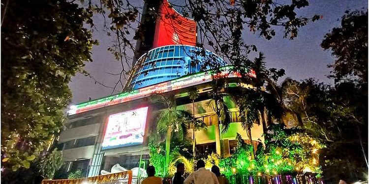 Share Market Opening Bell: घरेलू शेयर बाजार में तेजी; सेंसेक्स 150 अंक उछला, निफ्टी 24600 के पार