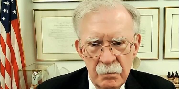 Tariffs: 'ट्रंप ने भारत को रूस व चीन से दूर रखने की अमेरिकी कोशिशों को खतरे में डाला', पूर्व सहयोगी का आरोप