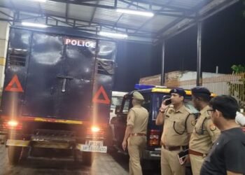 UP: बुलंदशहर में बड़ा सड़क हादसा, हाइवे पर ट्रॉली में कंटेनर ने मारी टक्कर, आठ की मौत और 50 घायल