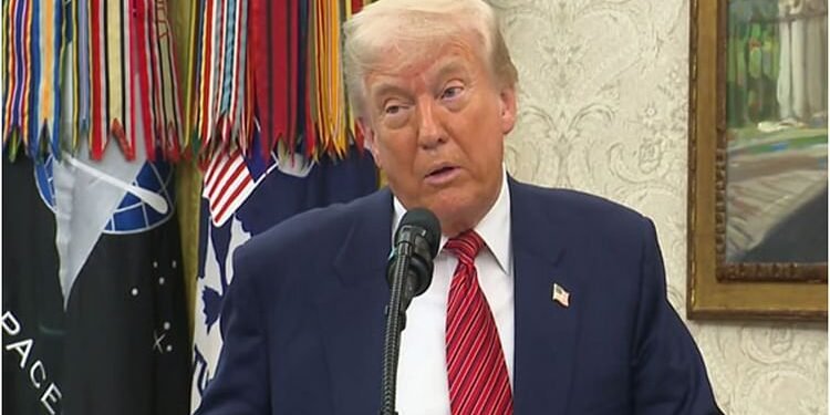 US Tariff: अमेरिका ने भारत पर टैरिफ बढ़ाकर 50 फीसदी किया, राष्ट्रपति ट्रंप ने कार्यकारी आदेश पर किए हस्ताक्षर
