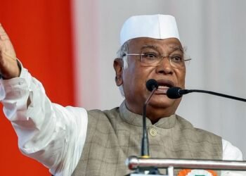 US Tariffs: 'मोदी सरकार की विदेश नीति फेल', ट्रंप के टैरिफ को दोगुना कर 50 प्रतिशत करने पर बोले खरगे