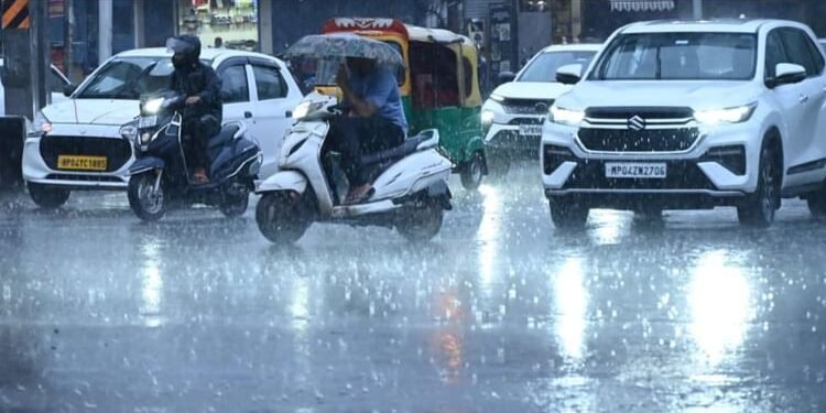 Weather Alert: हिमाचल प्रदेश से केरल तक भारी बारिश; किन्नौर और चंबा में पांच लोगों की मौत, जानें सबकुछ