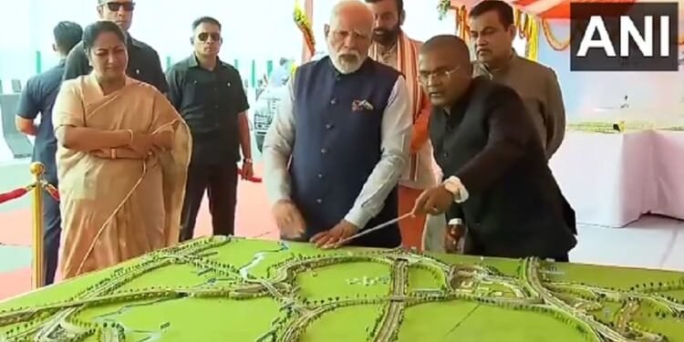 ₹11000 करोड़ का तोहफा: UER-II और द्वारका एक्सप्रेसवे से दिल्ली-NCR का सफर होगा आसान, पीएम मोदी ने किया उद्घाटन