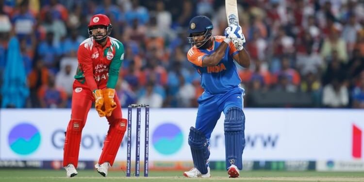 Asia Cup: सुपर 4 चरण से पहले भारत ने बल्लेबाजी क्रम में किया प्रयोग, बुमराह के बिना कमजोर दिखा गेंदबाजी आक्रमण