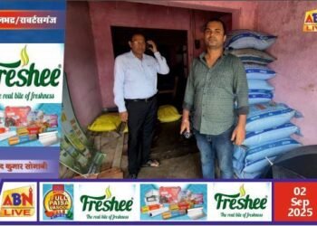 जिलाधिकारी के निर्देश पर खाद की दुकानों का औचक निरीक्षण