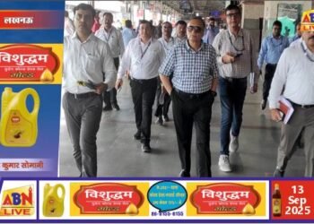 रेलवे बोर्ड के अतिरिक्त सदस्य अमित वरदान का लखनऊ दौरा, स्टेशन पर खानपान और यात्री सुविधाओं का निरीक्षण