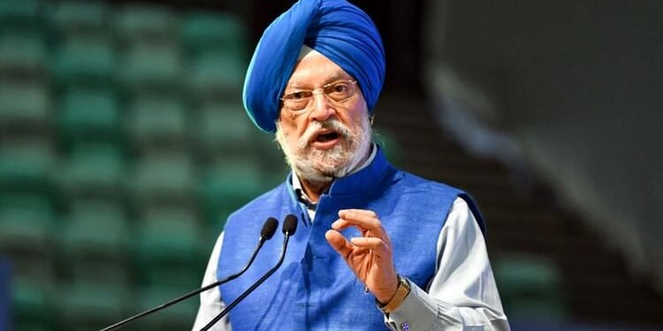 E20 Petrol: हरदीप सिंह पुरी ने कहा- ज्यादा लक्ष्य तय करने से पहले इथेनॉल मिश्रण योजना की होगी समीक्षा