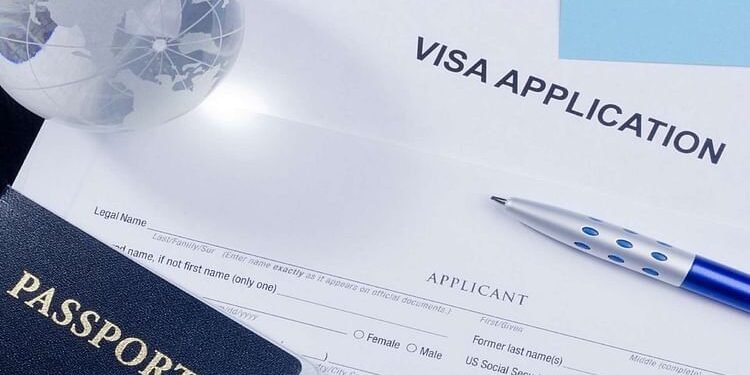 H-1B Visa: इन लोगों को ही चुकाने होंगे एक लाख डॉलर; वीजा धारकों में असमंजस के बीच व्हाइट हाउस ने साफ की स्थिति