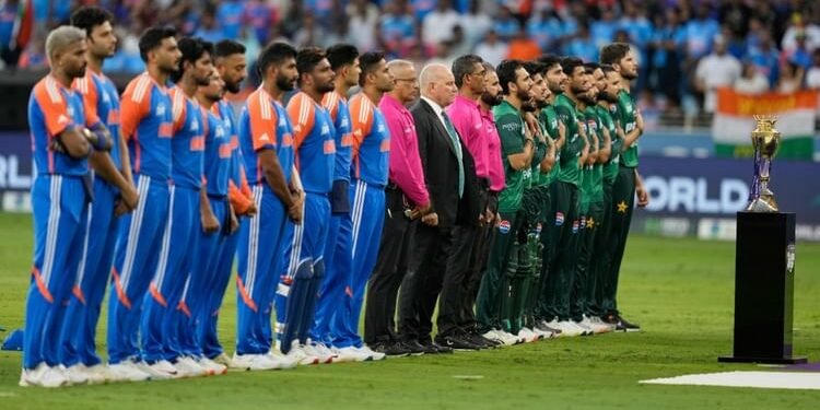 IND vs PAK: पाकिस्तान के राष्ट्रगान से पहले बजा पॉप सॉन्ग? सोशल मीडिया पर वायरल हुआ वीडियो; जानें मामला