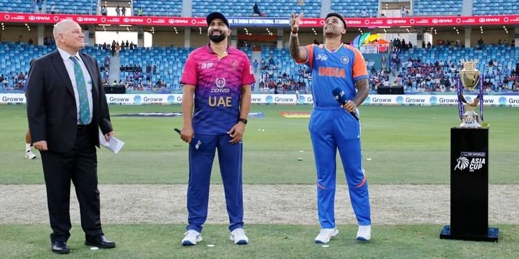 IND vs UAE Live Score: भारत ने यूएई के खिलाफ टॉस जीतकर गेंदबाजी चुनी, संजू को जितेश पर मिली तरजीह; प्लेइंग 11