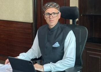 Jammu: ईद-ए-मिलाद-उन-नबी की छुट्टी पर घाटी की सियासत में उबाल, एलजी प्रशासन पर बरसे सीएम; कह दी बड़ी बात